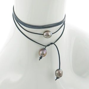 Dk.grey Leather & Fresh Water Pearl / Lead Complia